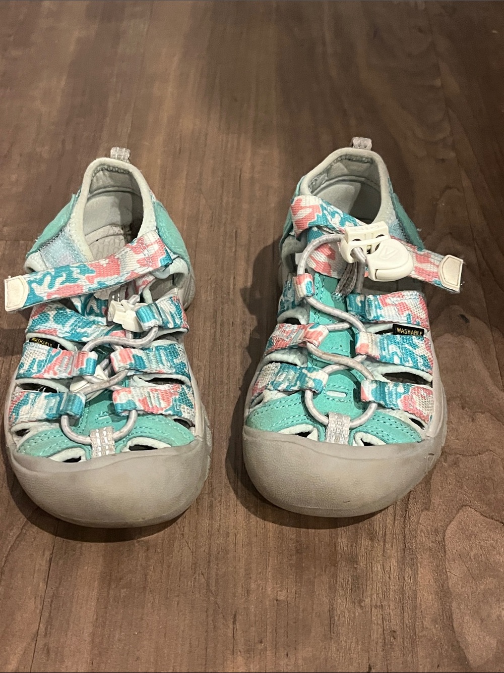 Keen Kids Turquoise and Coral Patterned Closed-Toe Adventure Sandals